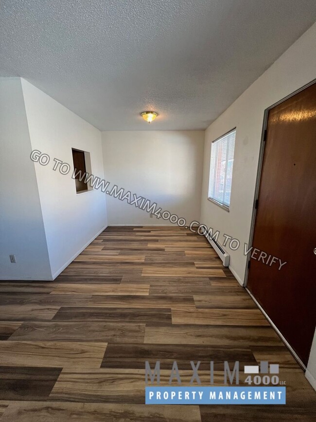Building Photo - 580 Bookcliff Ave