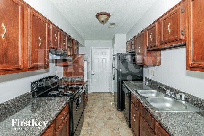 Foto del edificio - 4130 Silverleaf Rd
