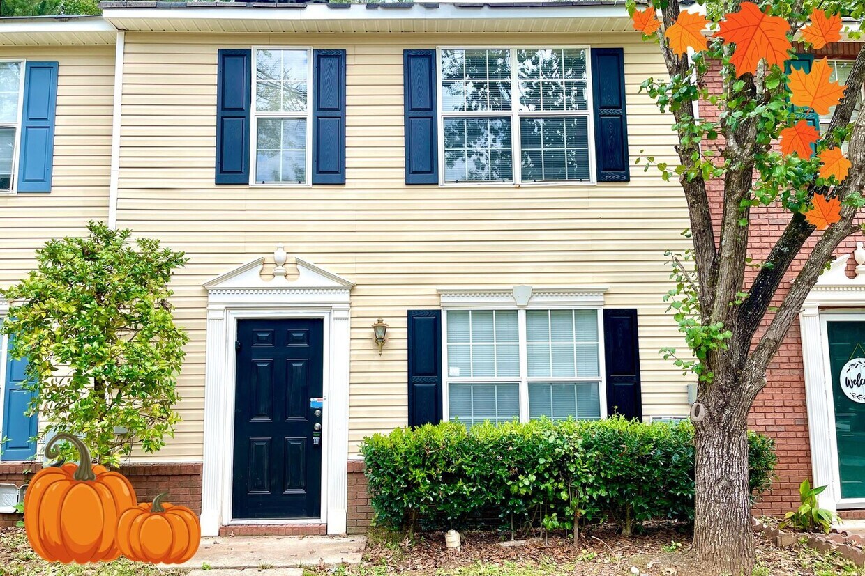 Foto principal - Welcome to this charming 3-bedroom, 2.5-ba...