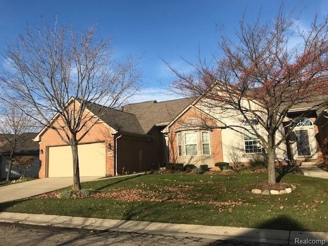 Building Photo - 338 Shore Brook Ln