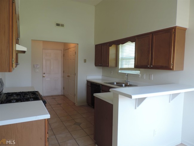 Building Photo - 1365 Crestridge Ln