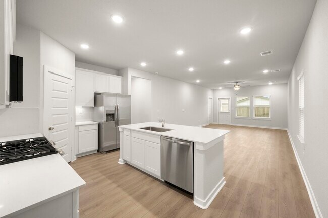 Foto del edificio - 8619 Blueberry Ash St