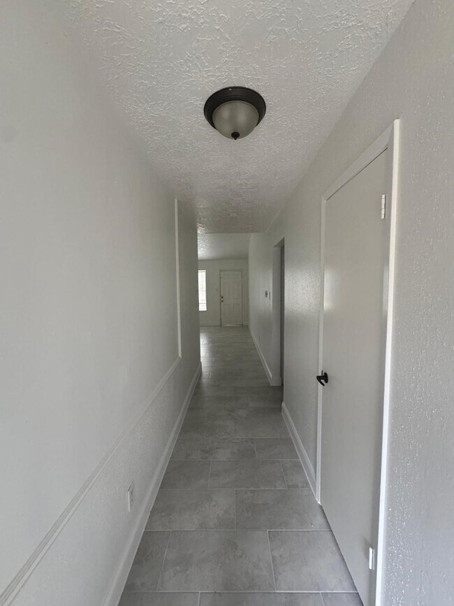 Foto del edificio - 5110 Ridgeton Dr