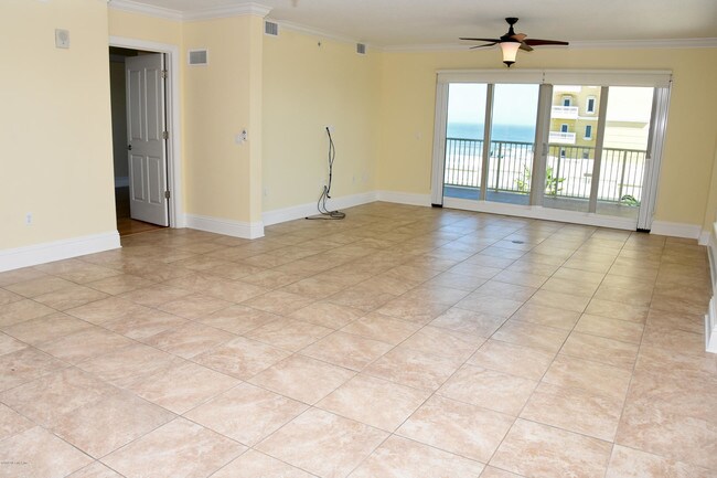 Building Photo - 932 1st St N