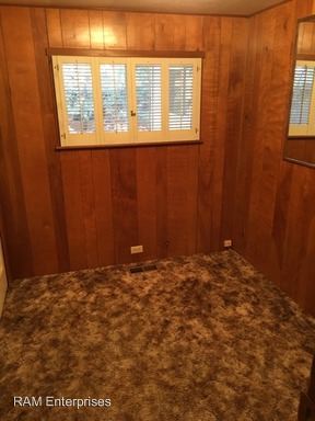 Foto del edificio - 1694 White Oak Cir