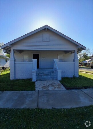 Building Photo - 340 S 11th St