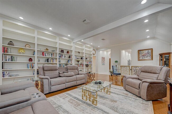 Foto del edificio - 3507 Shadowfern Dr