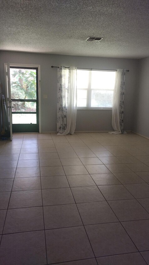 Foto principal - 645 3rd Ave N