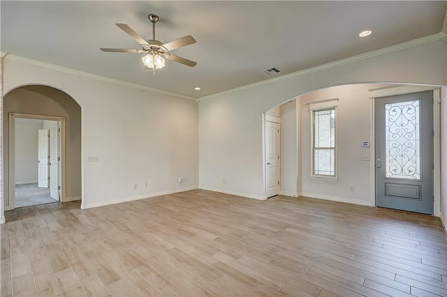 Photo - Charming 3-Bedroom Home with 3-Car Garage in Moore!