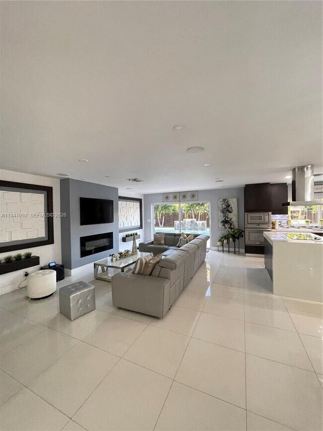 Foto del edificio - 6901 NW 82nd Ct