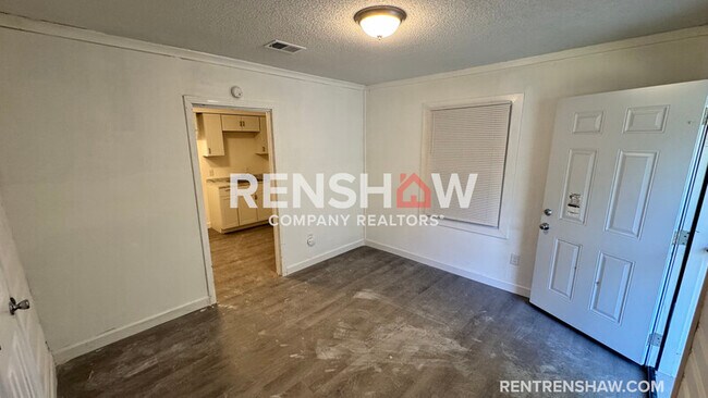 Foto del edificio - 2773 Waverly Ave