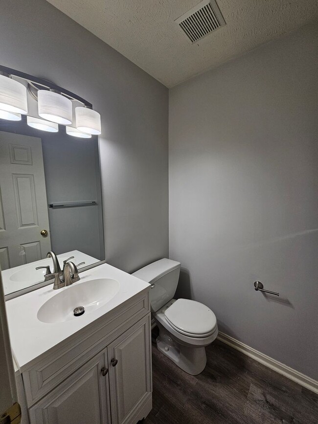 Foto del edificio - Streetsboro 2 Bedroom 2.5 Bath Condo