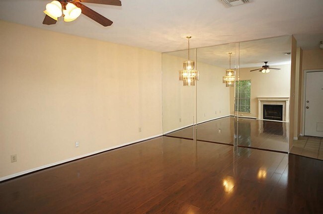 Building Photo - 8083 El Mundo St
