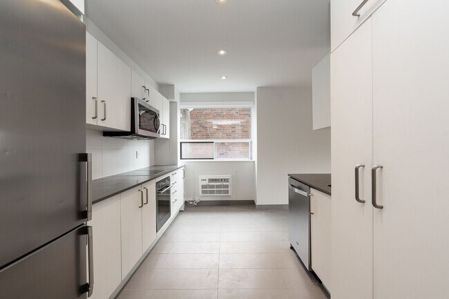 Building Photo - 3010 Queen Street East