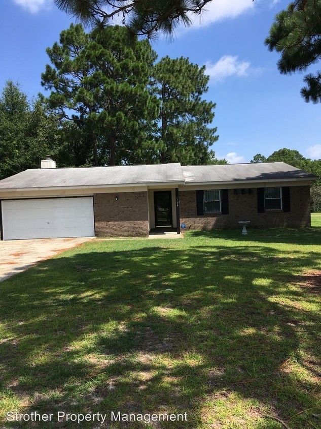 Primary Photo - 6200 Maple Leaf Ct