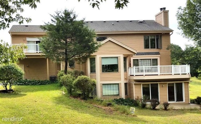 Building Photo - 4 br, 3.5 bath House - 495 N Waterville Rd