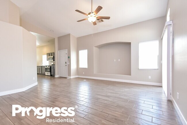 Foto del edificio - 6102 Elderberry Wine Ave