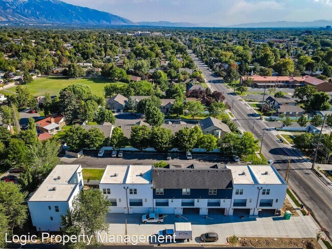 Foto del edificio - 2 br, 2.5 bath House - 3327 South 1100 East