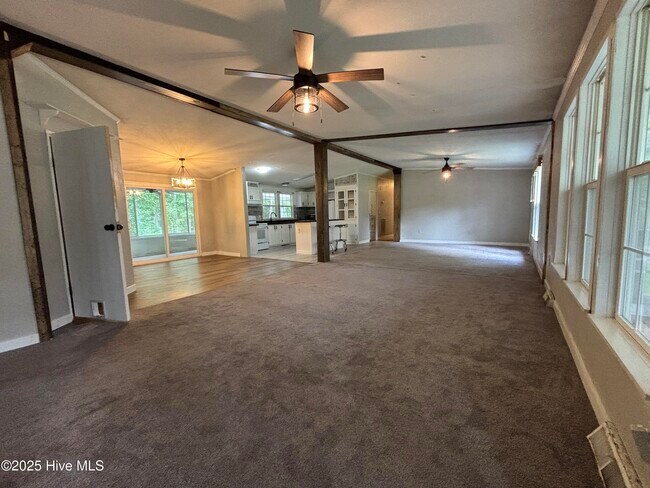 Building Photo - 180 Quails Cove