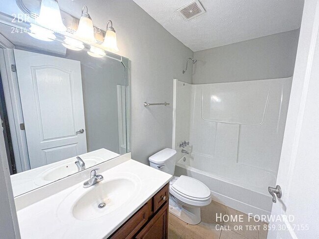 Foto del edificio - 2414 Lake Park Rd