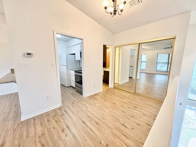 Foto del edificio - ***2 Bedroom 3 Bathroom Townhome for Lease in Horseshoe Bay, TX.***