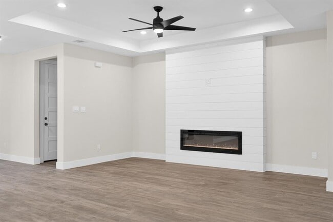 Building Photo - 257 Bentwood Dr