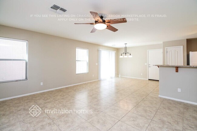 Foto del edificio - 1039 S Deerfield Ln
