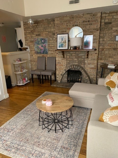 Main area - Clark & Orchard Apartments