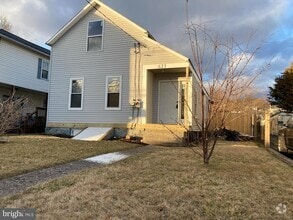 Building Photo - 623 Columbia Ave