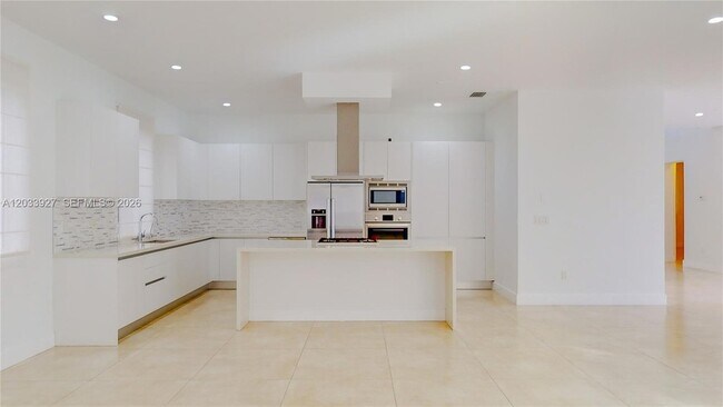 Building Photo - 9980 NW 74th Terrace