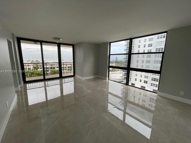 Foto del edificio - 3031 N Ocean Blvd
