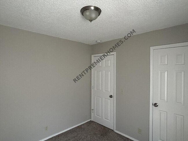 Foto del edificio - 1533 E 67th Pl. Tulsa, OK 74136
