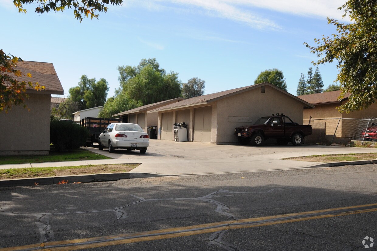 319 N Langstaff St, Lake Elsinore, CA 92530 Apartments in Lake