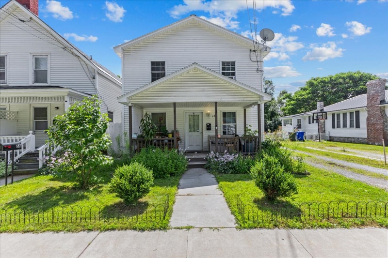 Primary Photo - 68 Nason St