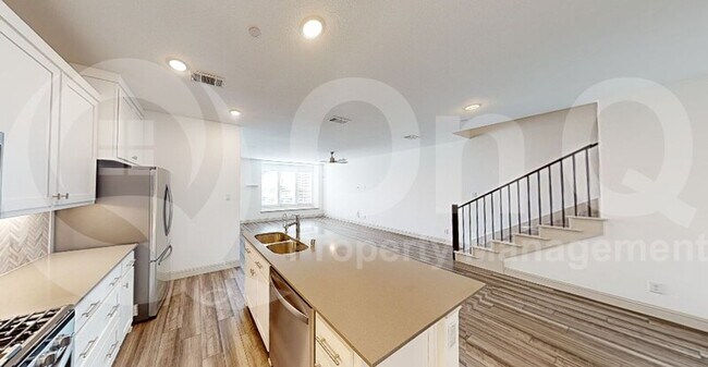 Building Photo - 11236 Sugarlands Dr
