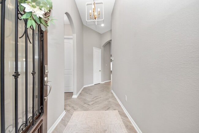 Foto del edificio - 2547 Granberry Pt
