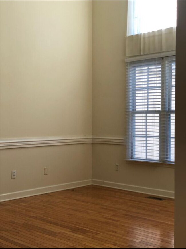 Foto del edificio - 3 Willow Tree Ct