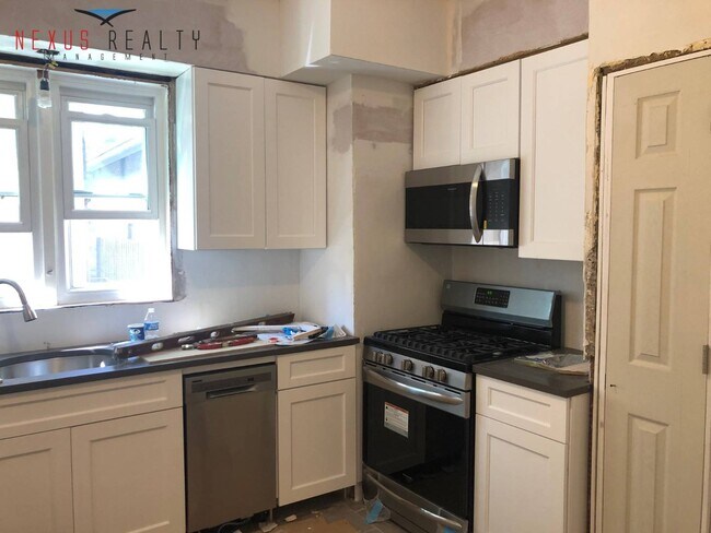 Foto del edificio - 19-46-46 75th St