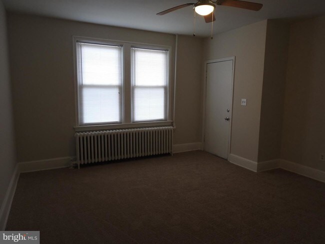 Building Photo - 1269 Raum St NE