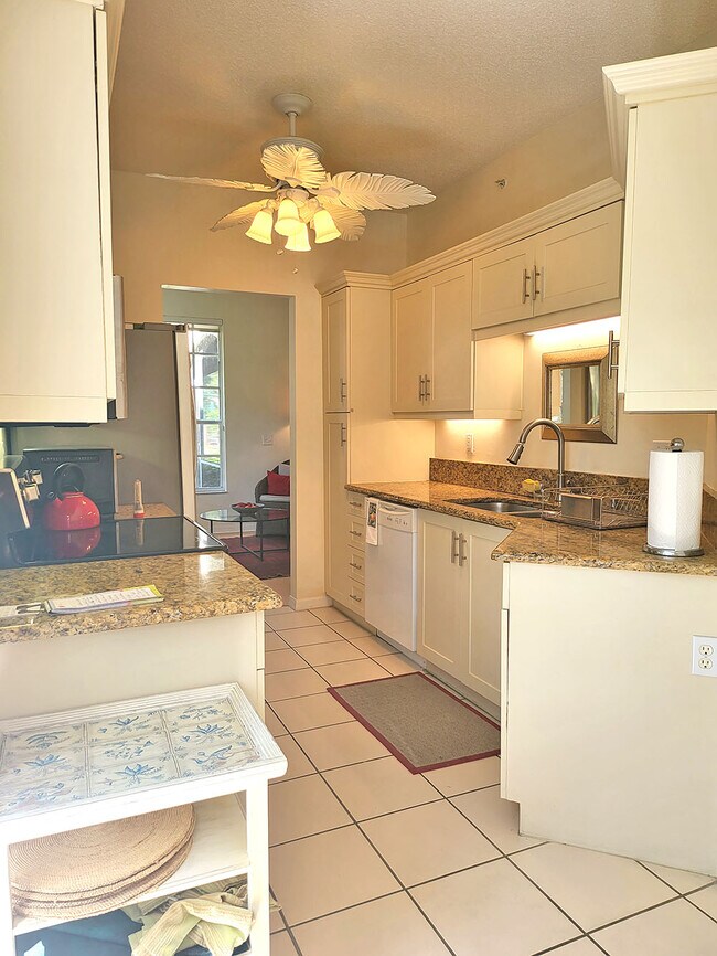 Building Photo - 96 Silver Oaks Cir