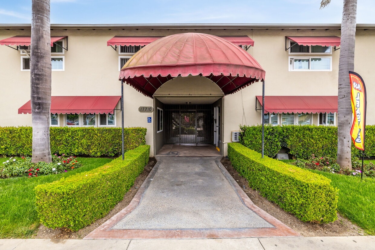 Primary Photo - Woodruff Apartments