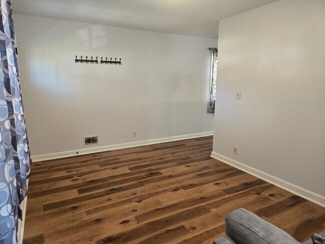 Foto del edificio - 1536 Arling Ave