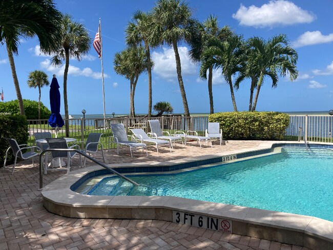 Foto del edificio - 4822 Ocean Blvd