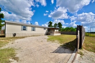 Building Photo - 1000 Rd 5507