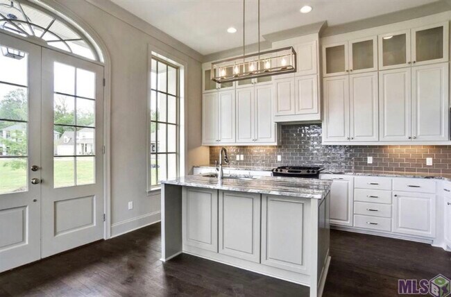 Foto del edificio - 10851 Cane Mill Ln