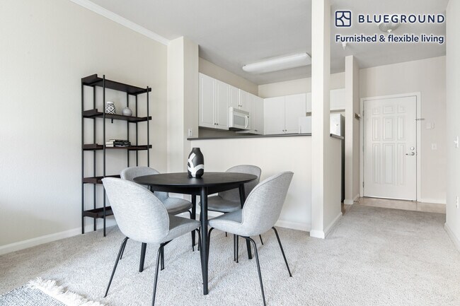 Foto del edificio - 295 E Evelyn Ave