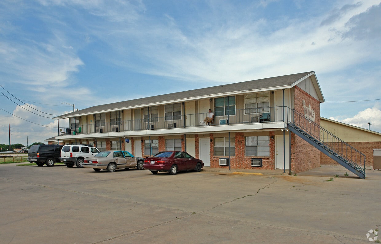 Primary Photo - Foxhole Apartments