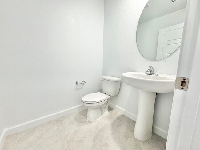 Building Photo - NEW, NEW, NEW! BEAUTIFUL 2 STORY HOME WITH 3 BEDROOM IN HENDERSON