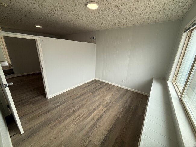 Building Photo - 68 Woodland Ave
