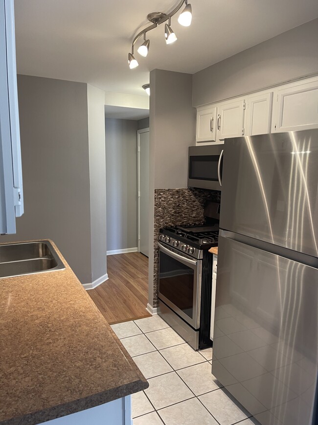 Building Photo - 36793 Oakwood Ln